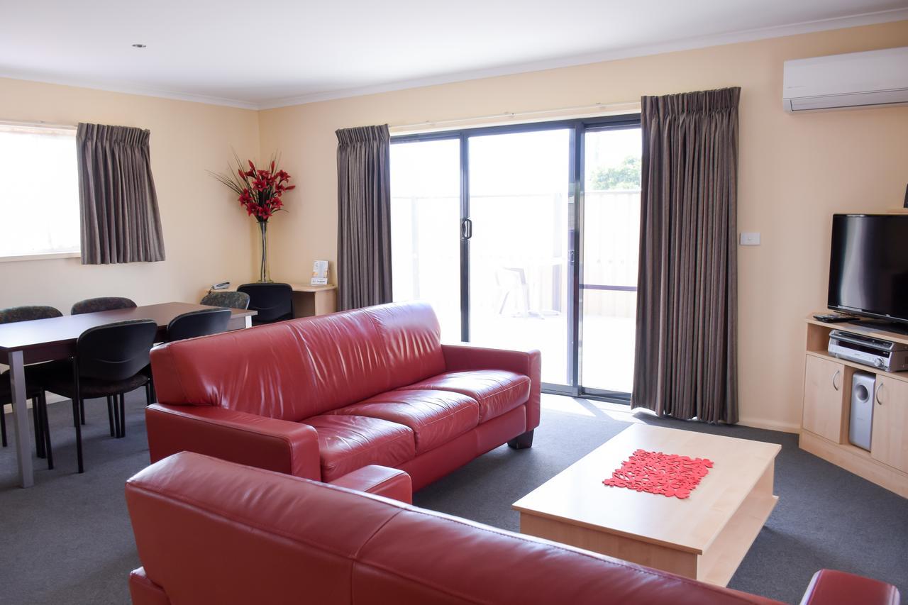 Beachway Motel Ulverstone Dış mekan fotoğraf